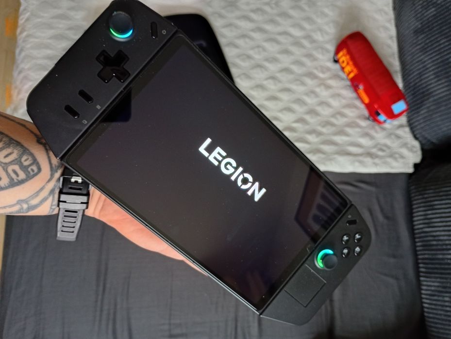 Konsola Lenovo legion go 512gb idealny stan