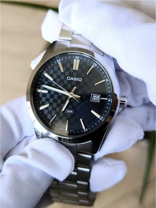 Casio MTP-VD03D-1A — стильний годинник на щодень