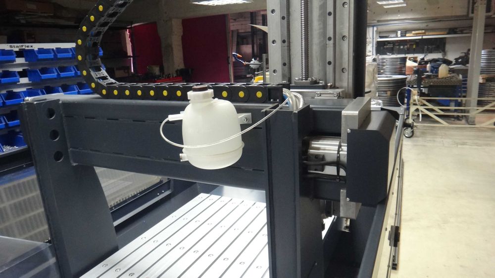 Frezarka CNC  CERTUS HMM 0716 Servo
