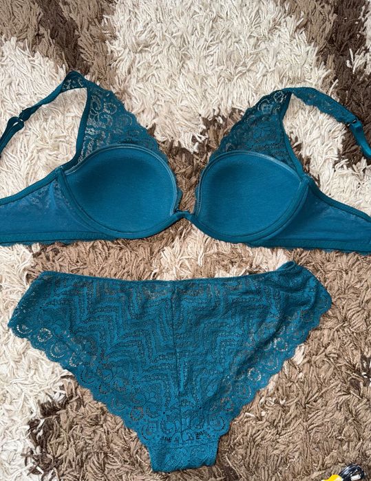 Кружевний комплект білизни