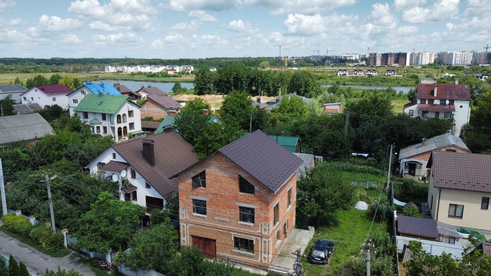 Продам будинок біля Вишенського озера