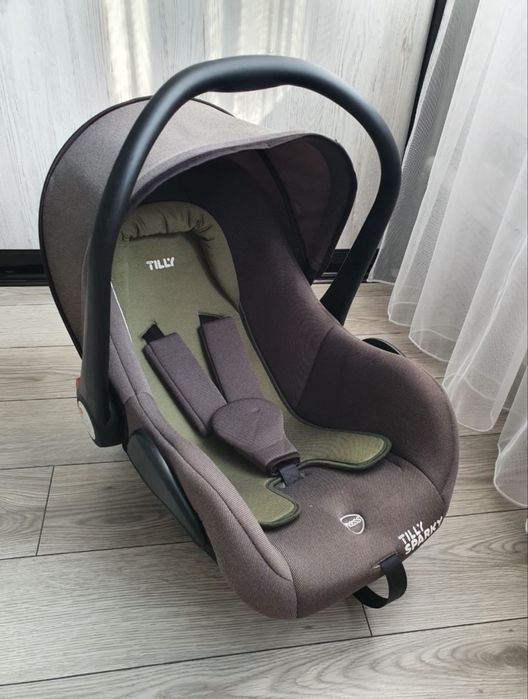 Продам автокрісло( автолюлька) 0+