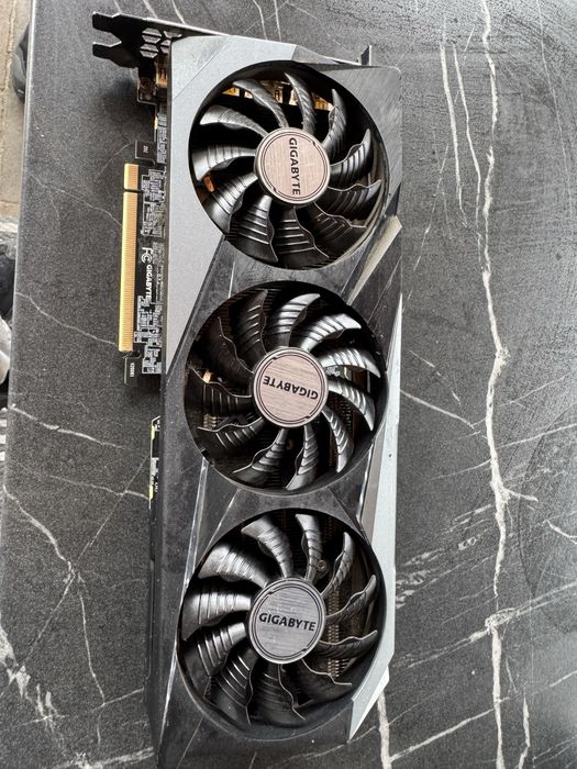 Продам відеокарта  GIGABYTE RTX 3070 8Gb GAMING