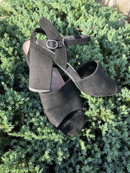 Босоніжки босоножки