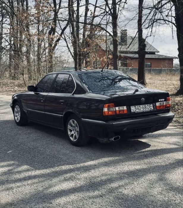 Продам бмв е34 530І