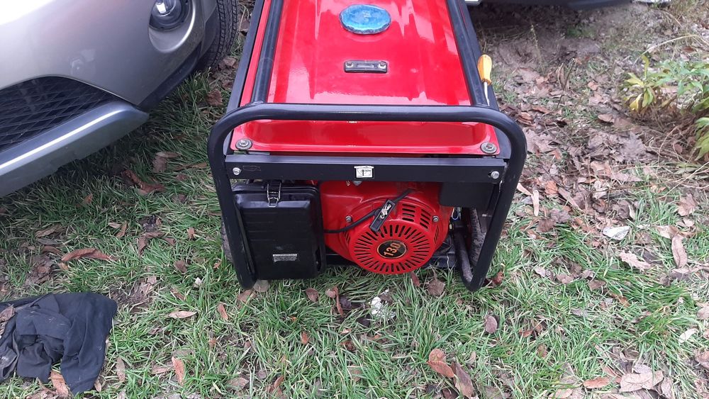 Бензиновый генератор 6.5 кВт