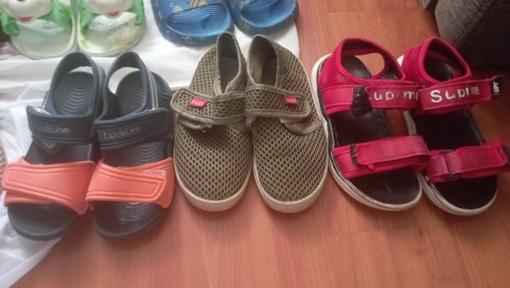 кросівки кеди ботінки босоніжки 28р легенькі
