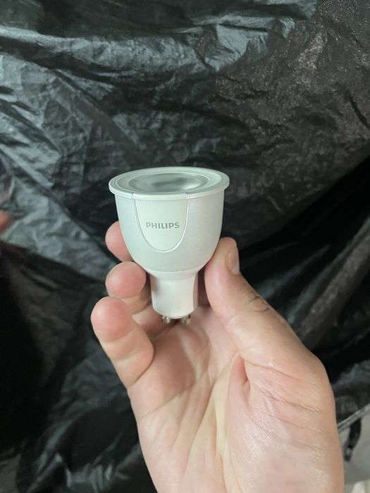 Philips Hue Bridge + розумна LED лампа Philips Hue GU10 (ZigBee)