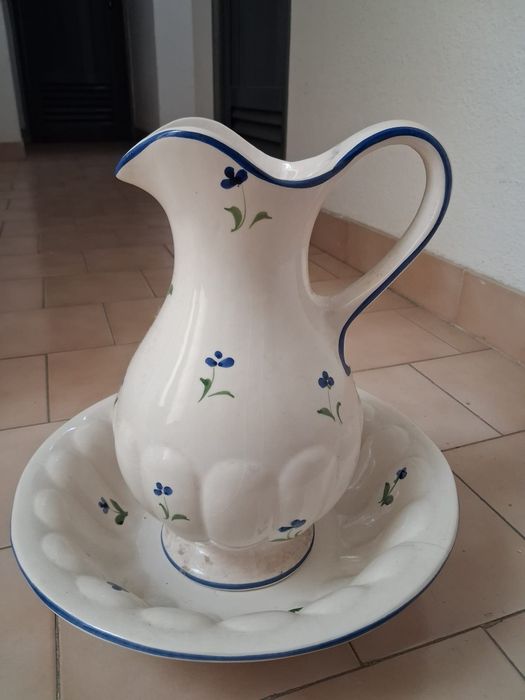 Bacia com Jarro em cerâmica