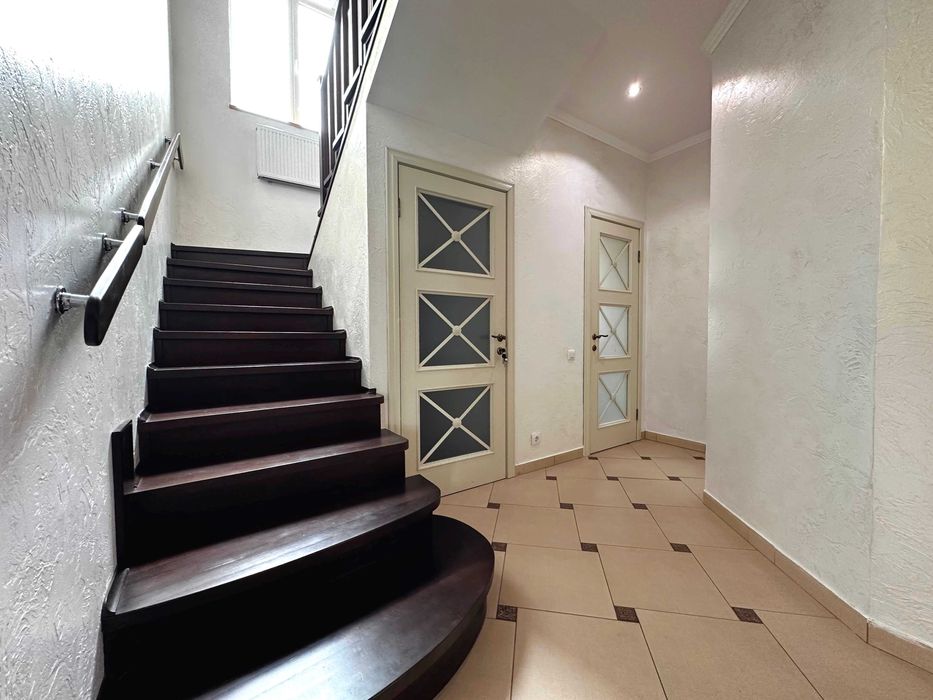 Продається будинок в м.Стрий