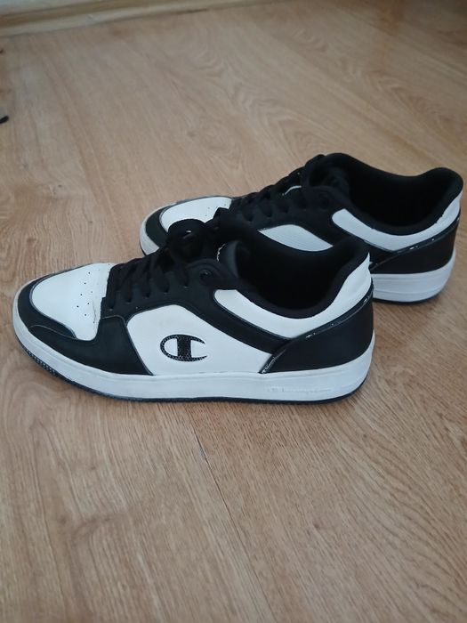 Sprzedam buty Champion