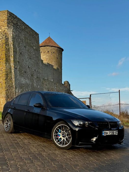 Продам бмв е90 320