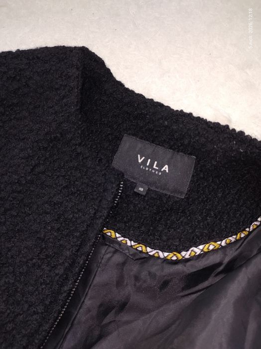 Вовняна жилетка на дівчинку хс