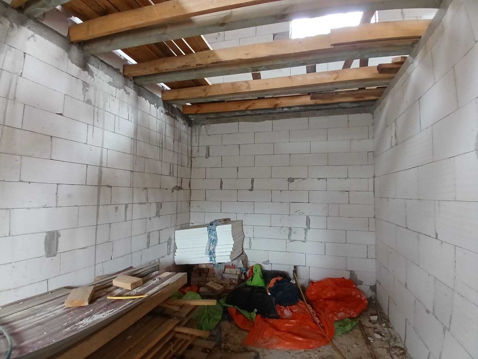 Продаж частини будинку 120м.кв. з комунікаціями пр. Київський