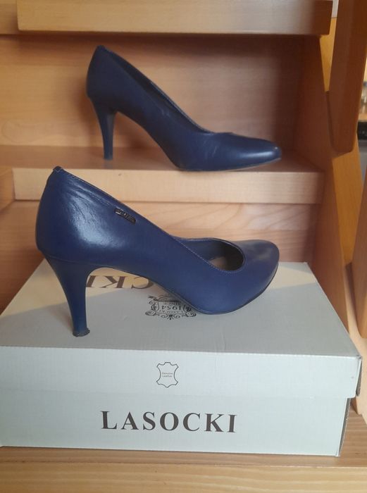 Granatowe skórzane szpilki 40 LASOCKI