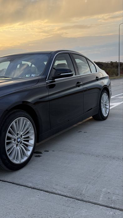 BMW 328i Luxury  2015