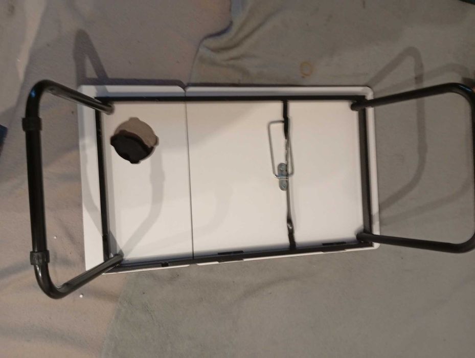 Składany stolik pod laptopa do łóżka,