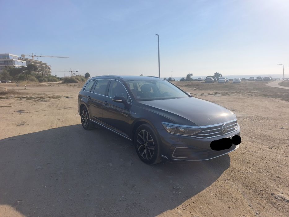 Volkswagen Passat GTE Plug-in Hybrid (2022) – Excelente Estado – IVA Dedutível