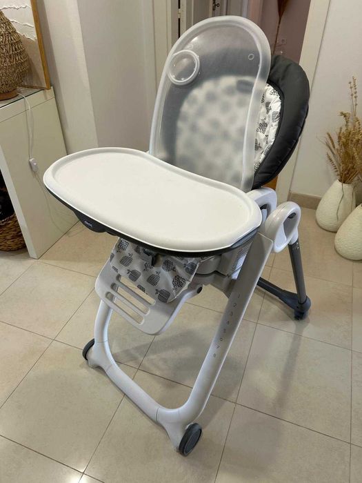 Cadeira de papa Chicco Polly 5 + redutor bebé + arco de brinquedos