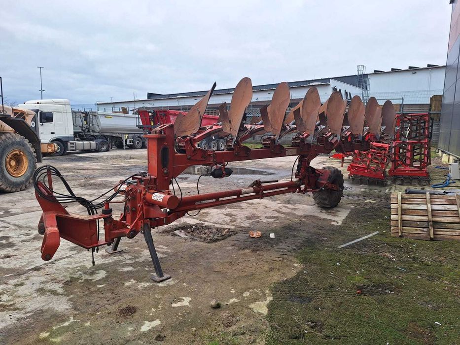 Pług 7-skibowy obracany