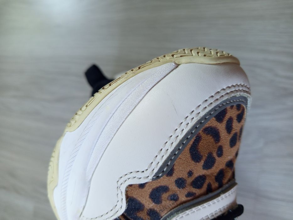 Sneakersy damskie w panterkę 38