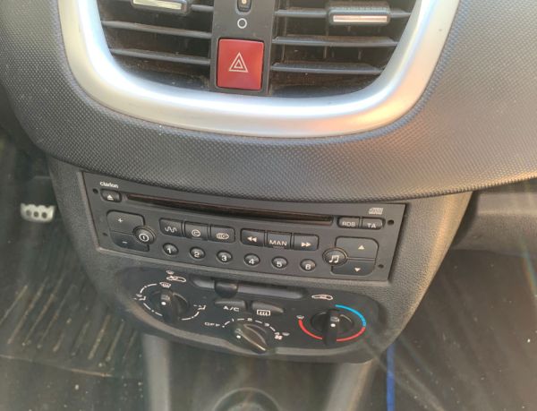 Para peças PEUGEOT 206+ (T3E)