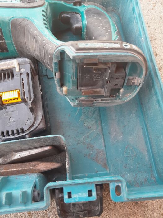 Młotowiertarka makita dhr 241