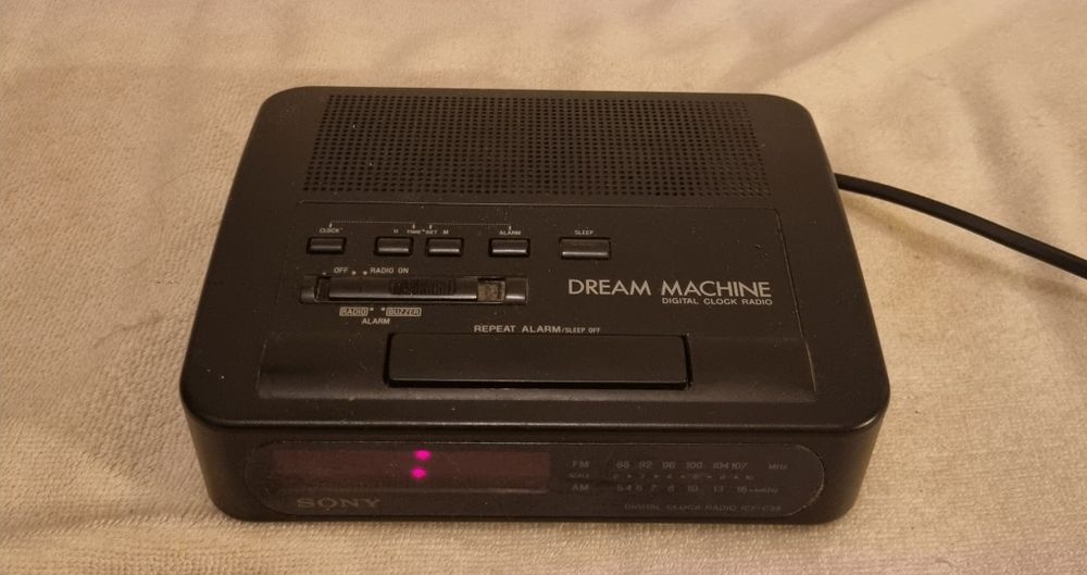 Rádio Sony para Cabeceira