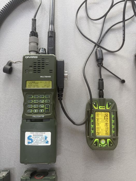 PRC 152 kdu tri radio 15W dual