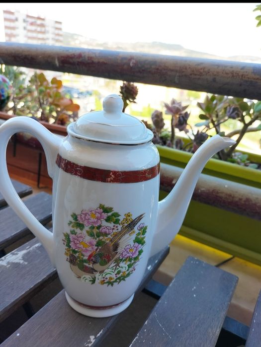 Serviço de café porcelana..antigo