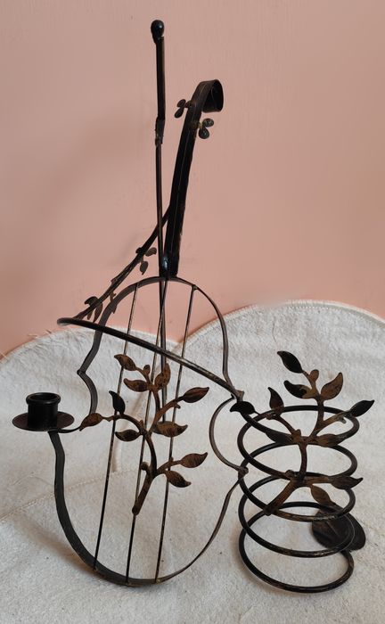 Функціональна підставка для пляшки