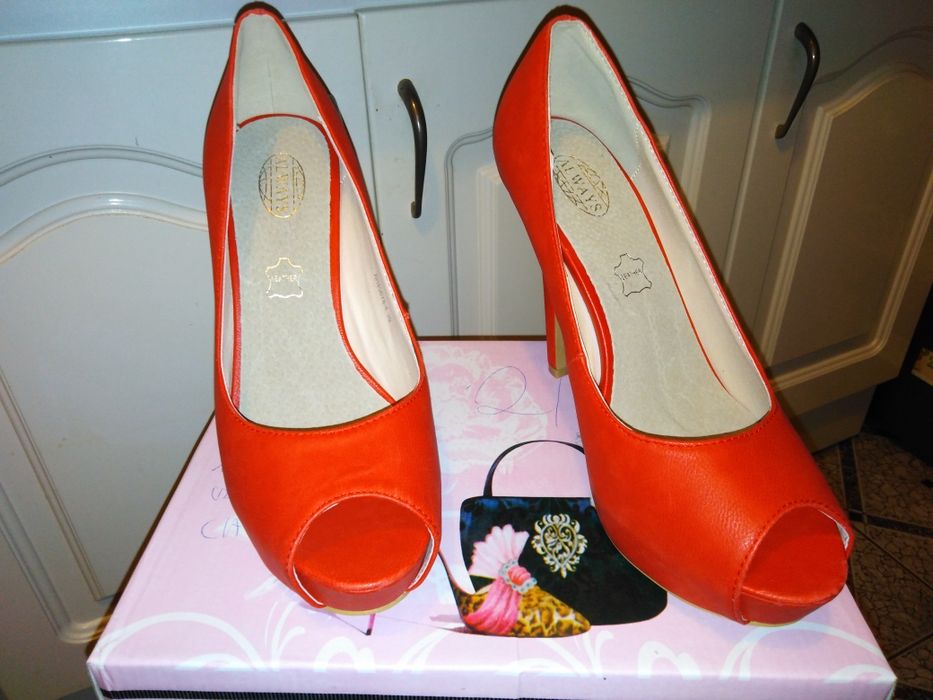 Buty szpilki czerwone r. 39 Nowe