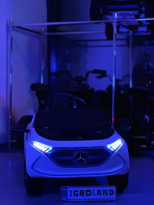 Дитячий електромобіль Mercedes Benz AMG EQA З пультом керування Авто