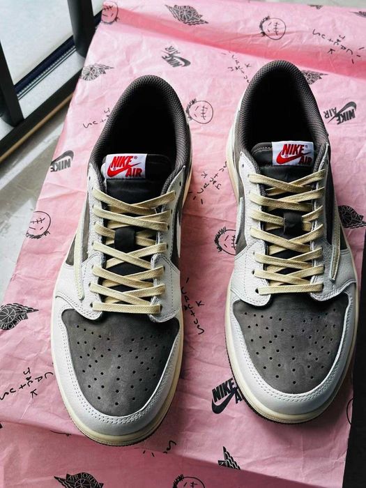 Travis Scott vs Fragment vs Air Jordan 1 Low"Military Blue"