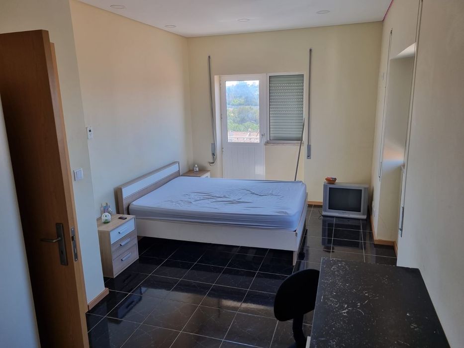 Quarto para arrendar