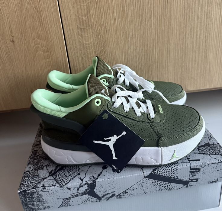 Buty chłopięce  Jordan DAY1 EO (GS) r. 40 Nowe Oryginalne Khaki