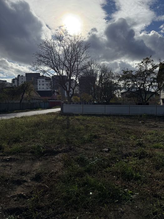 Продам ділянку 10 соток, Вовчинець, вул. Шевченка — власник