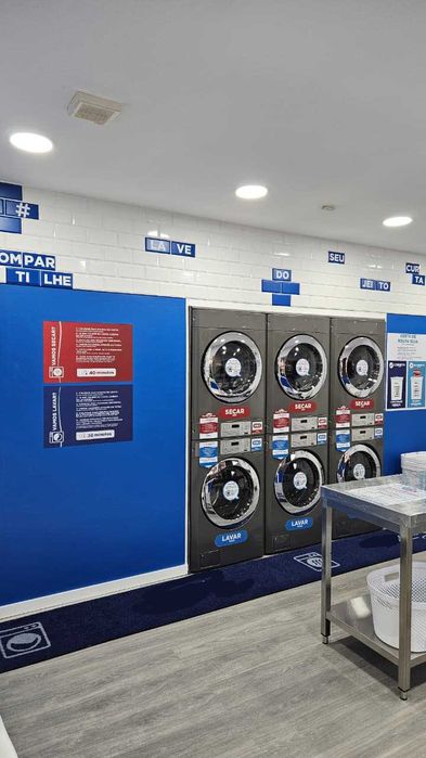 Trepasse de lavandaria self-service estabelecida