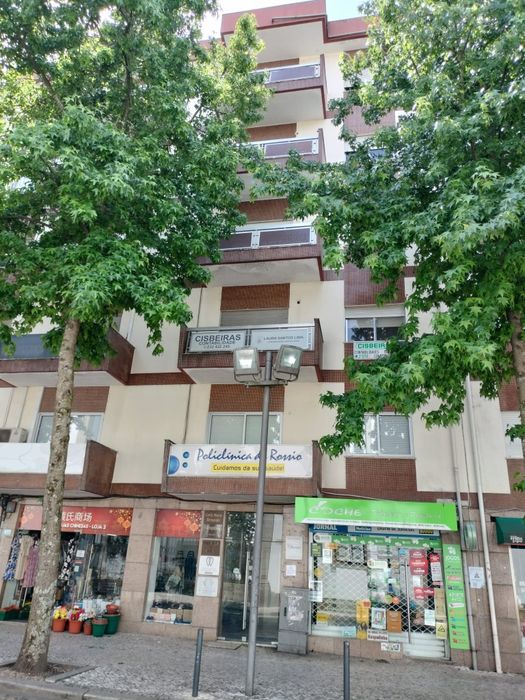 Alugo escritório atrás  da câmara  de viseu