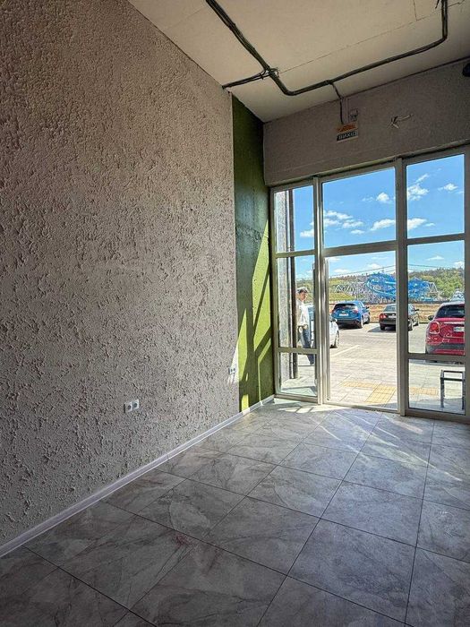 ОРЕНДА: Недорого! Компактний фасад 21.7 м² під бізнес. Запрошую на перегляд!