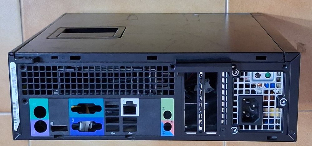 Caixa Dell de pc com fonte