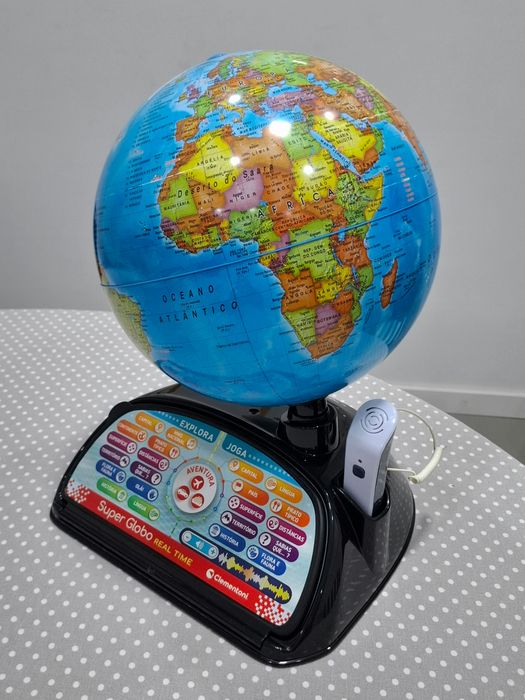 Clementoni® - Super Globo Real Time