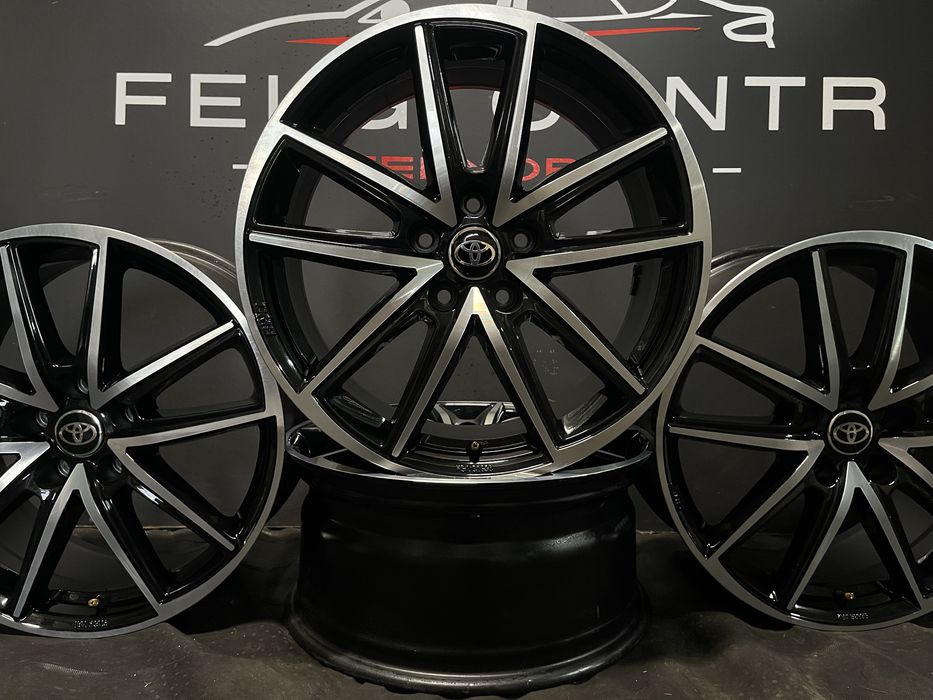 Диски R18 5x114.3 Et40 8J. Toyota Camry Corolla Avalon Hyundai Santa F