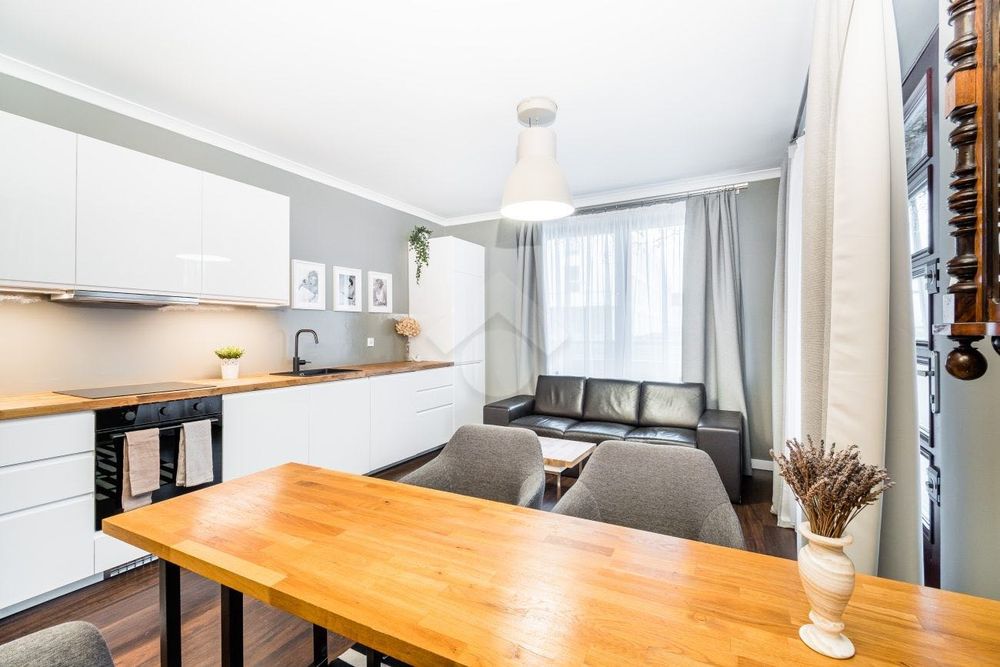 Salwator - 3 pokojowe mieszkanie z tarasem i ogrodem