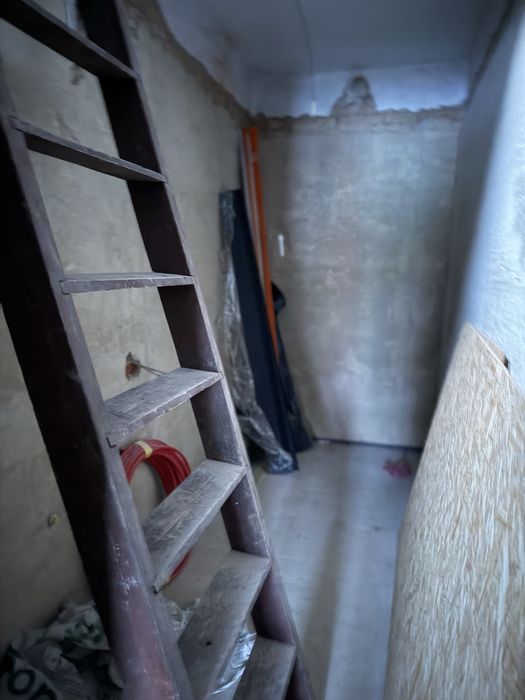 Продається будинок в м.Звенигородка у районі 5 школи