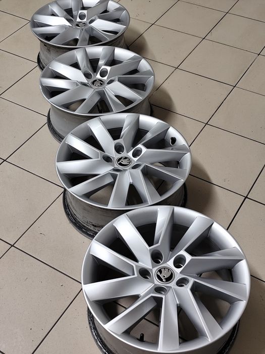 Диски R-17 5*112 7j et40 цо57,1 (Skoda, Volkswagen, Audi, Seat)