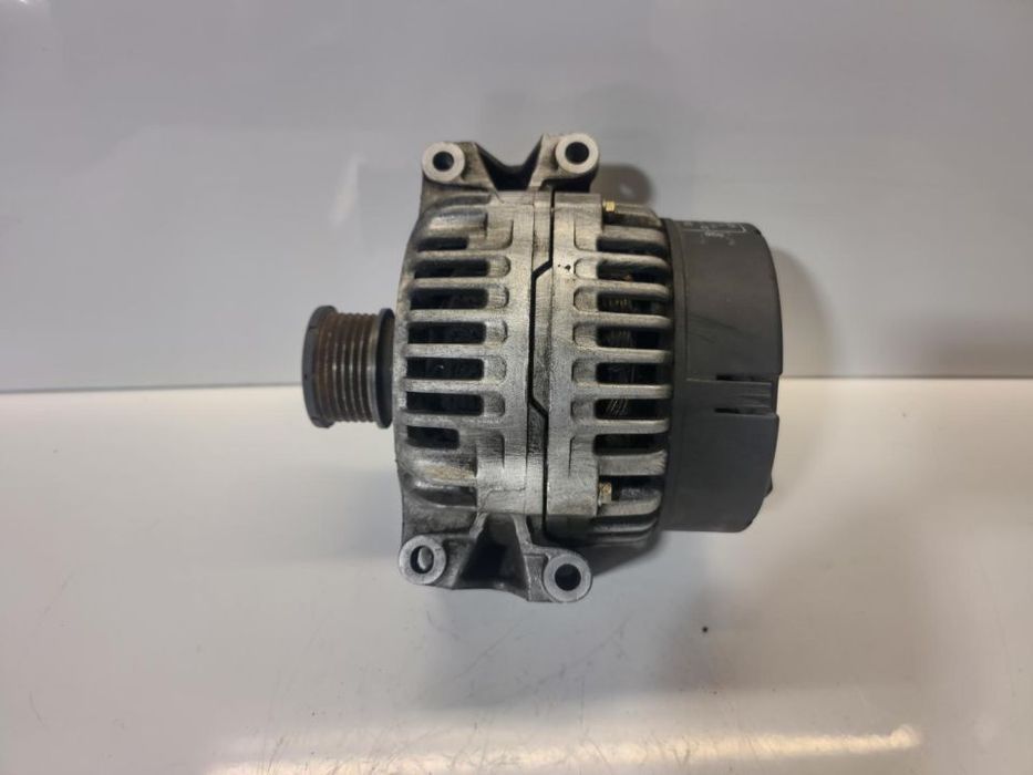 Alternador Mercedes 200 CDI 220 CDI Classe C E Vito 115A  0123510108