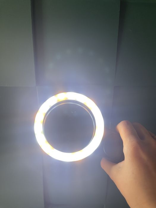 Лупа з підсвіткою 30 x 18 led