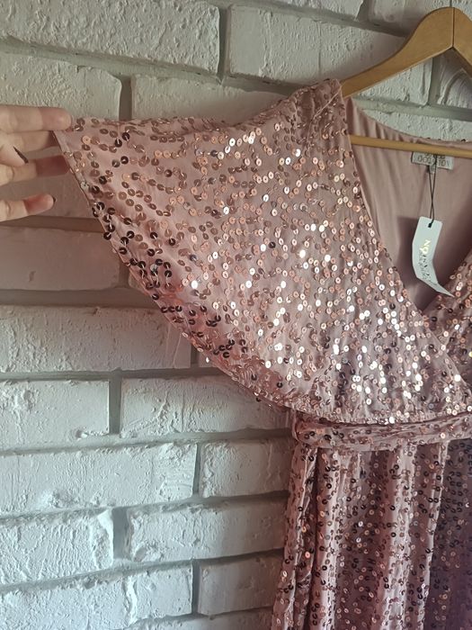 Nowa sukienka cekinowa 44: sylwester, andrzejki, cekiny