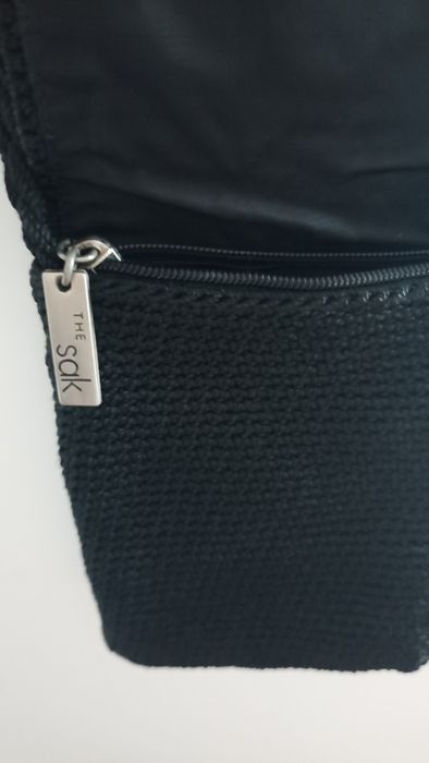 Mala para telemóvel preta em crochê